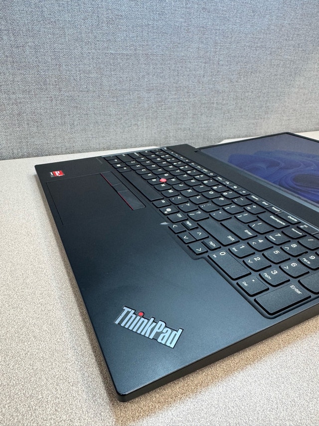 Lenovo Thinkpad E16 G2 - Mint Condition - photo 4