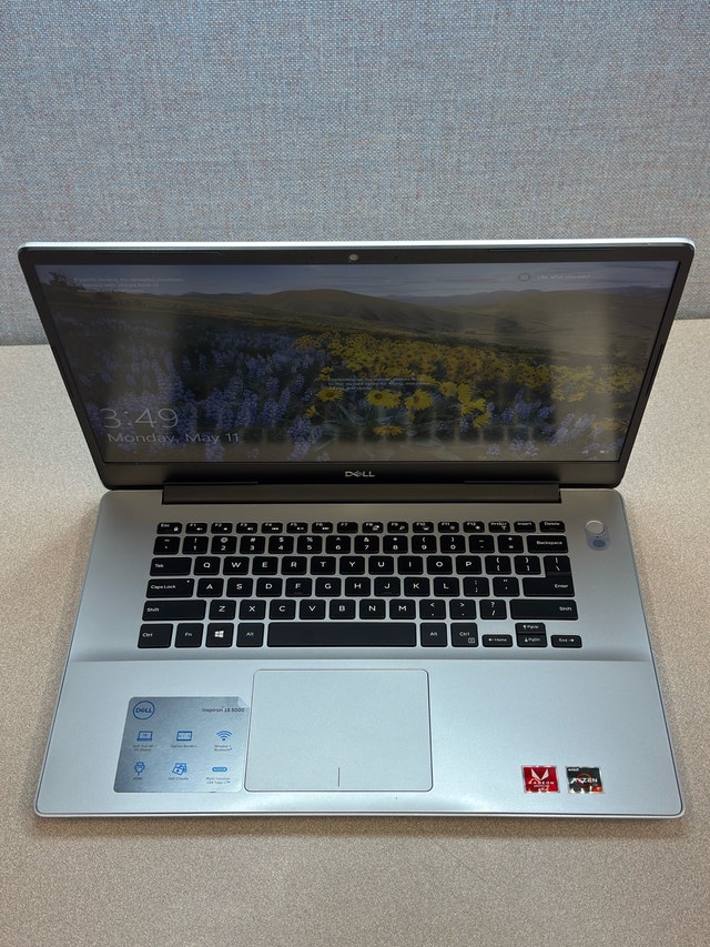 Dell Inspiron 15 P755F Laptop - photo 4