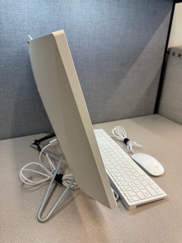 HP All-In-One PC - 24” Inches - Mint Condition - photo 3