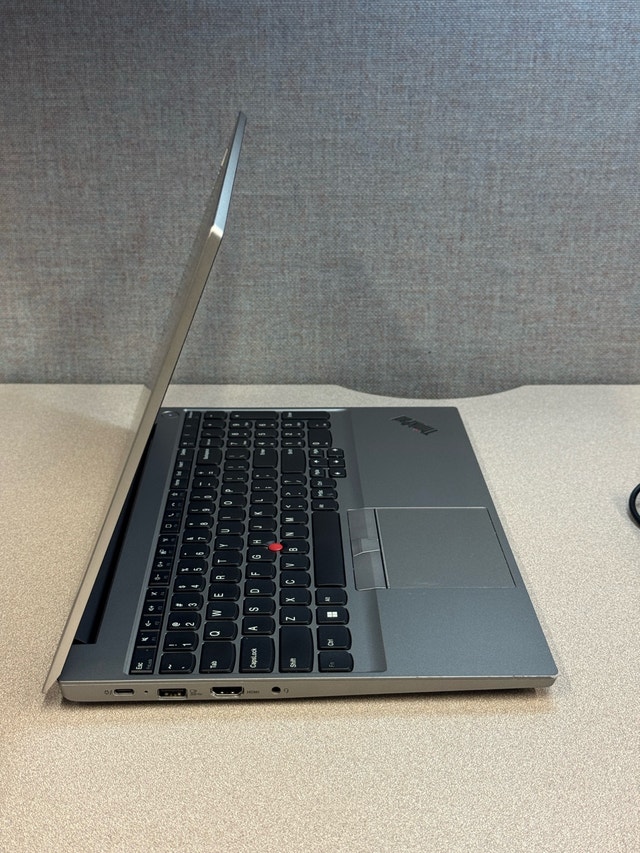 Lenovo Thinkpad E15 Gen4 Business Laptop - photo 3