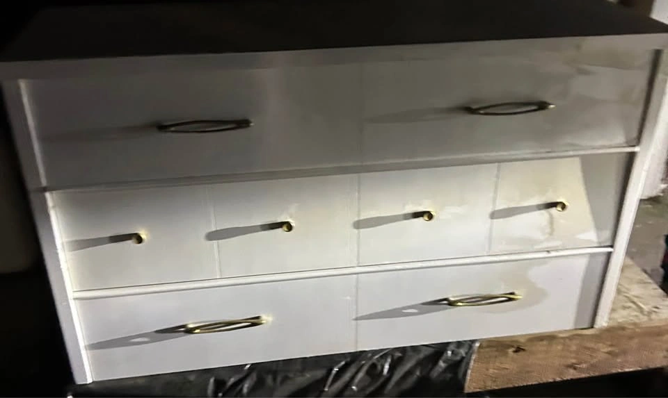 Dresser and Mirror Set - photo 4