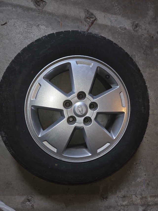 4 Summer Tires on Aluminum Alloy Rims
