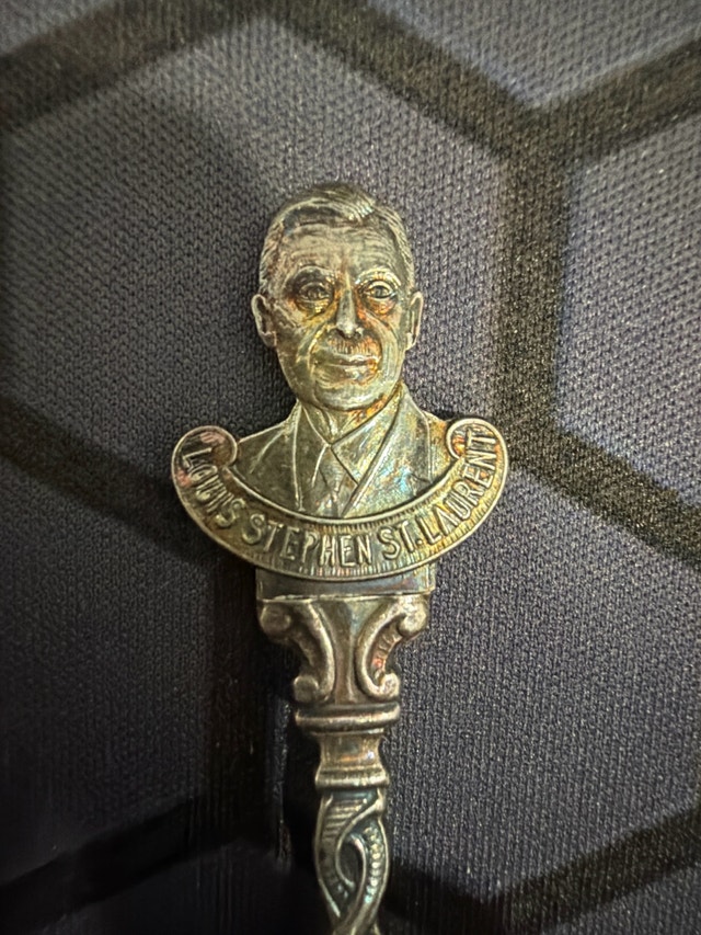 Vintage Collectible Souvenir Spoons - photo 2