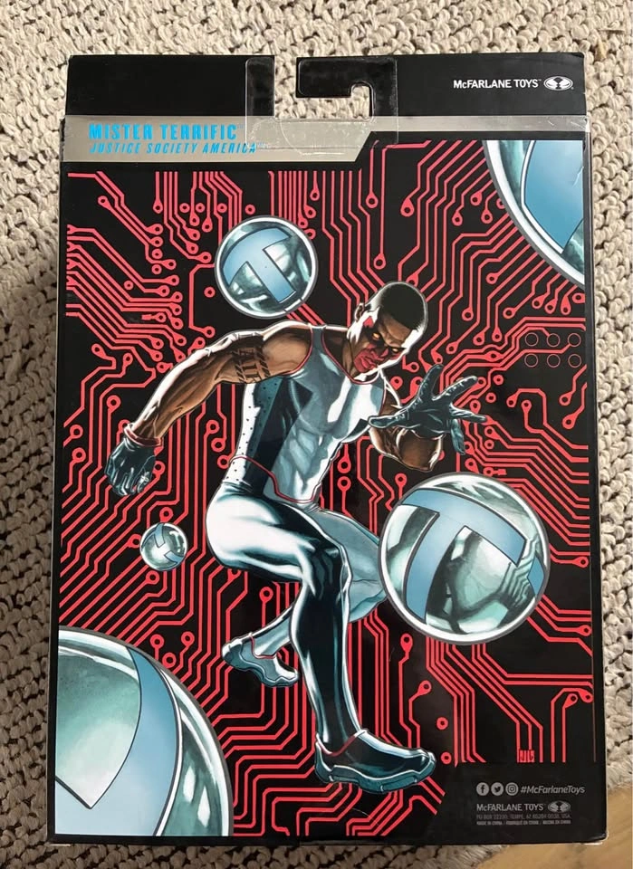 McFarlane Toys DC Mister Terrific Platinum Edition Figure - photo 2