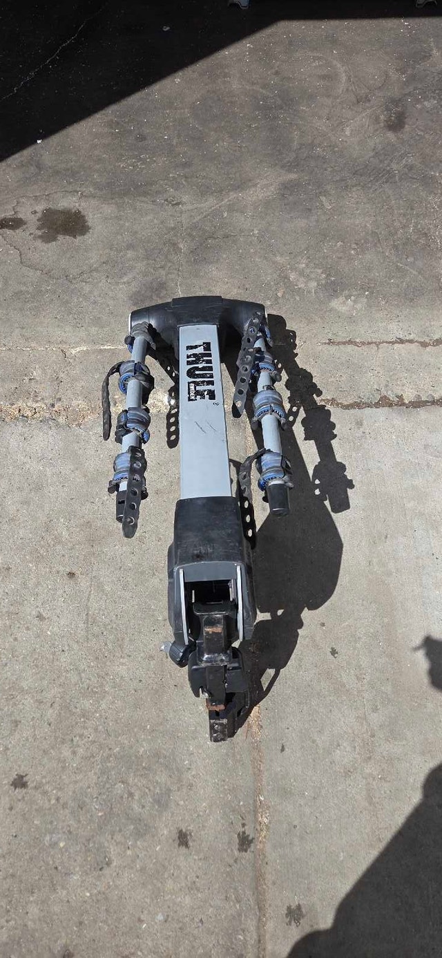 Thule Apex XT 4 Bike Hitch Rack