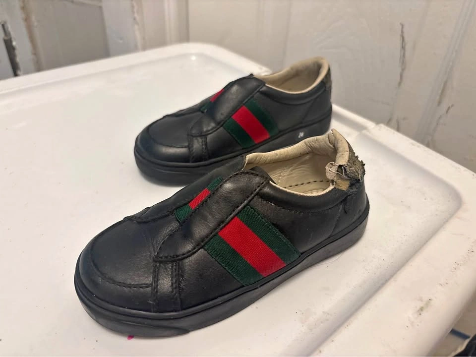 Kids Red & Green Stripe Slip-On Sneakers size 24