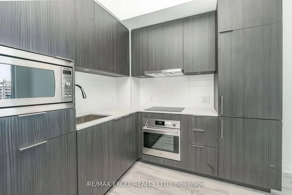1 Bed 1 Bath Condo for Rent in North York - photo 5