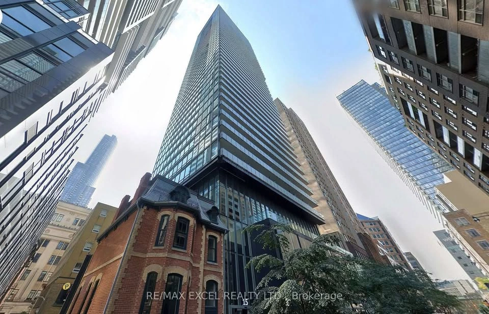 Downtown condo 1 Bed 1 Bath for Lease - Yonge & College - photo 2