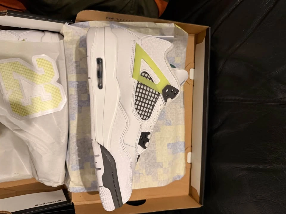 Jordan 4 Youth Sizes 5, 5.5, 6 - photo 5