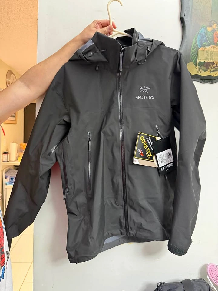 Arc'teryx Beta AR Jacket Small Black