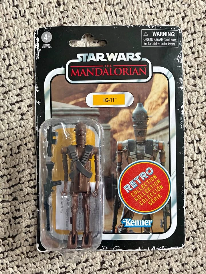 Hasbro Star Wars Retro IG-11 3.75-inch Action Figure