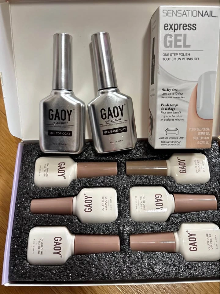 Gel Nail Set - UV Lamp and Polish