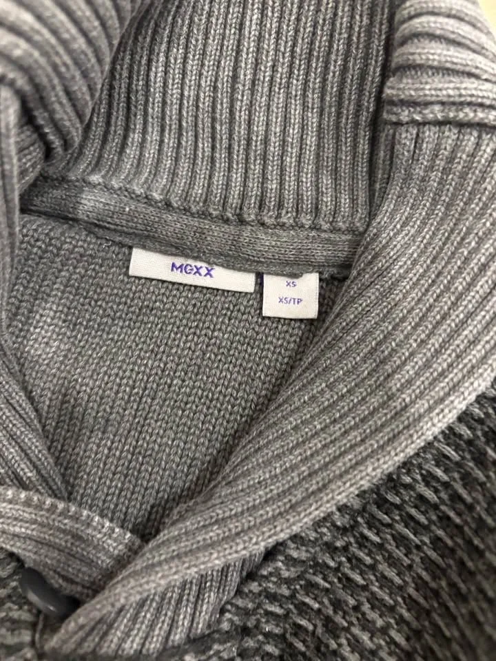 MGXX boy’s sweater (xs) - photo 3