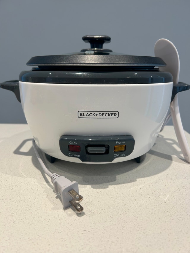 6-Cup Black + Decker Rice Cooker