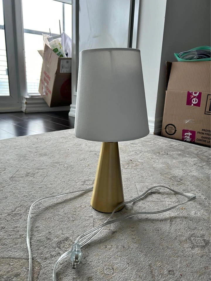 Small table lamp
