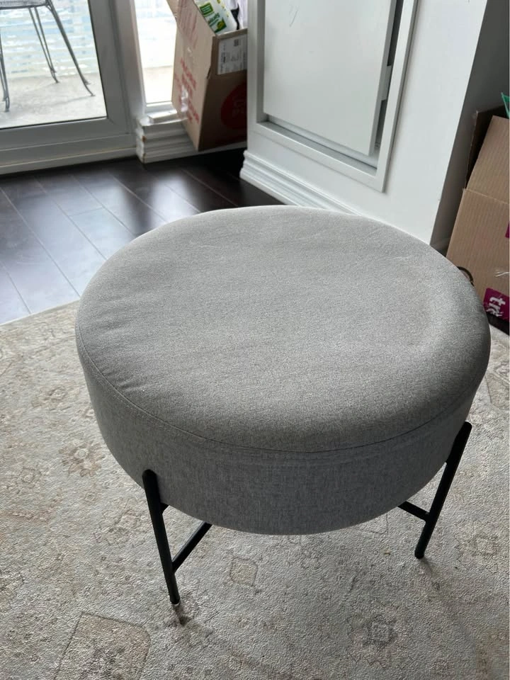 Round ottoman - photo 2