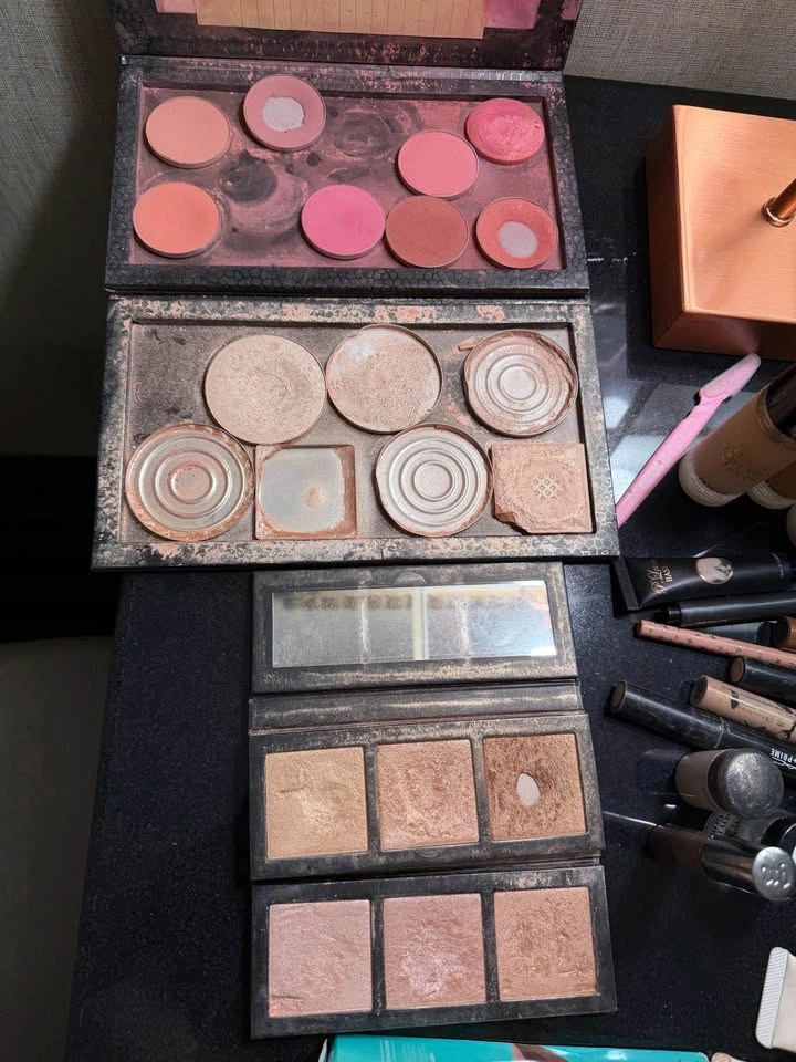 USED LOT of Makeup—MUST READ!!! - photo 2