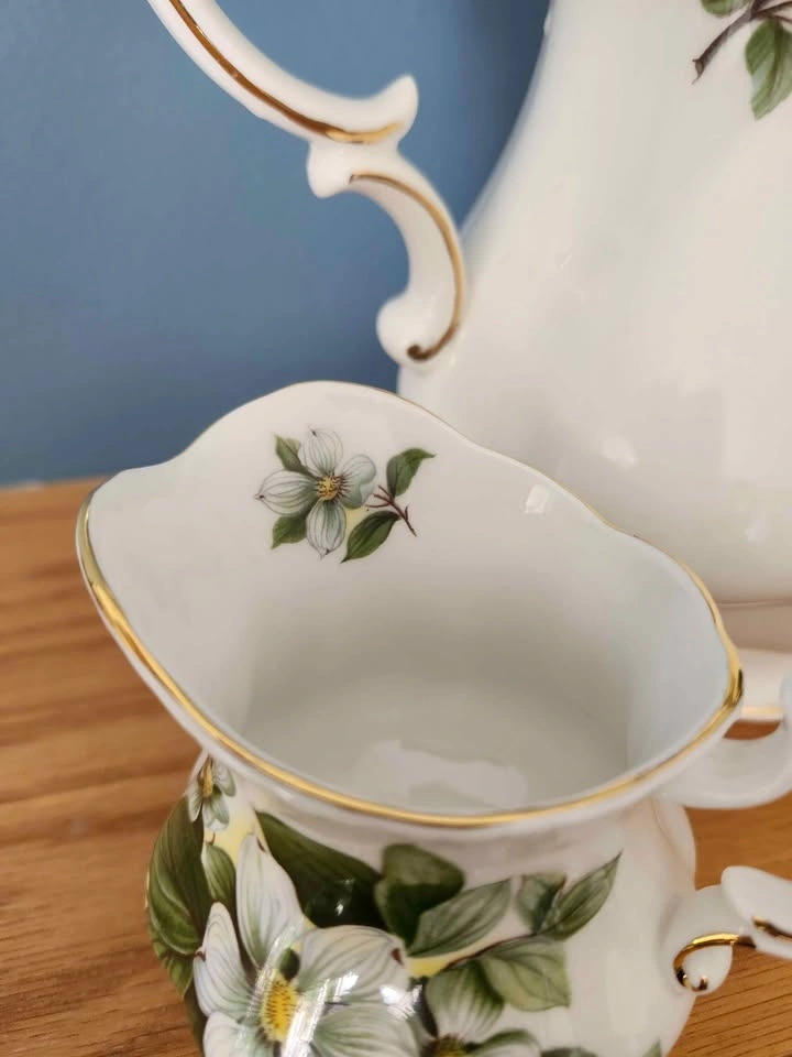 Bone China Paragon Dogwood Coffee Pot Set - photo 4