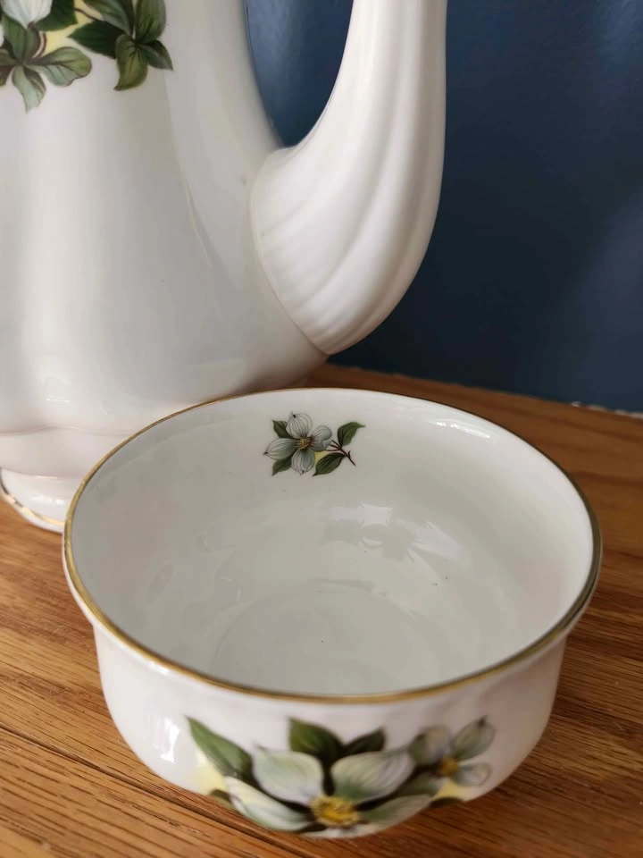 Bone China Paragon Dogwood Coffee Pot Set - photo 5