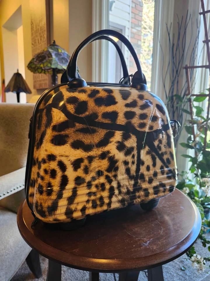 Leopard Print Hardshell Beauty Travel Case - photo 2