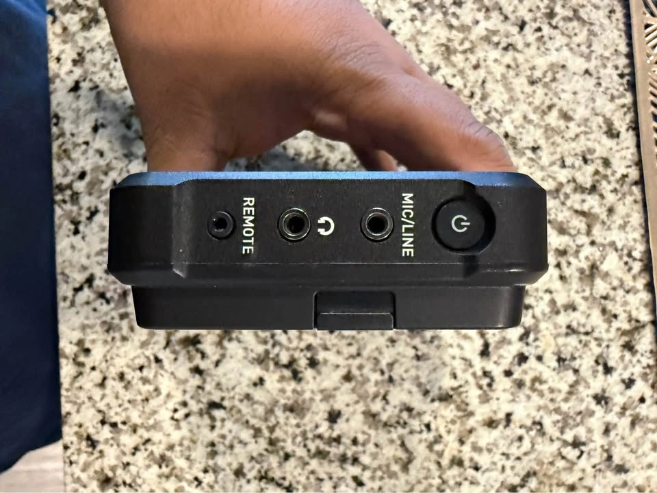 Atomos Ninja V Monitor with Batteries and Charger - photo 4