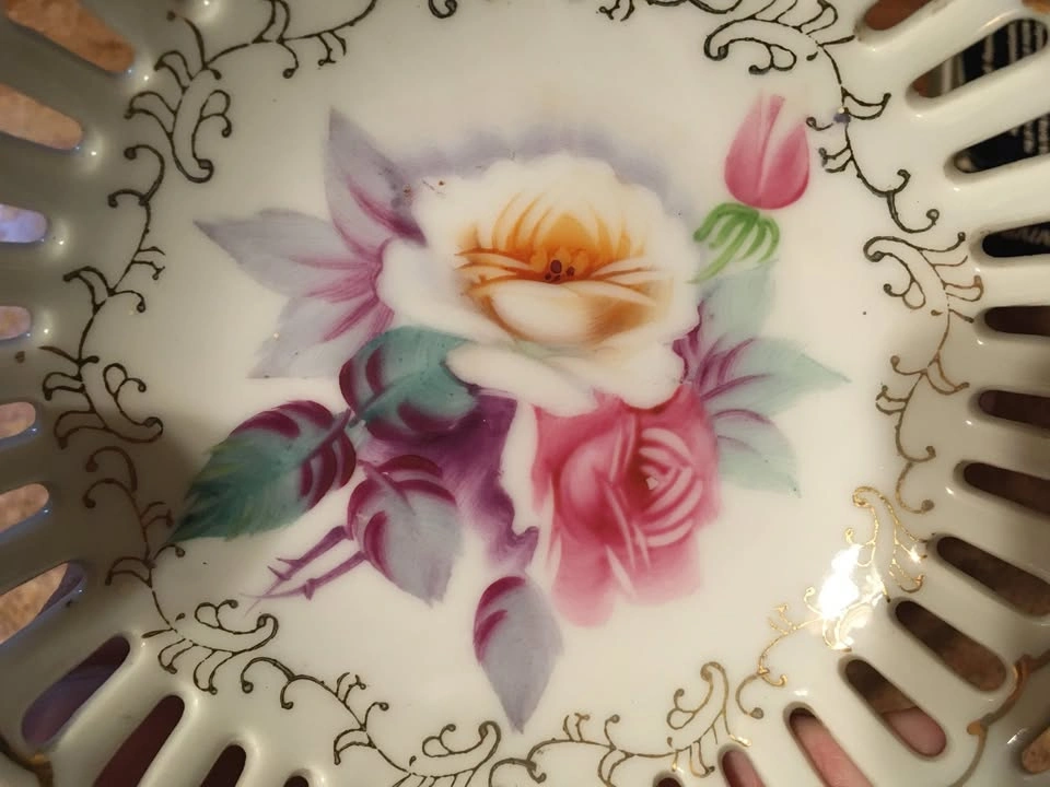 Floral Hand Painted Lace Edge Bowl - Made in Japan (6") - photo 4