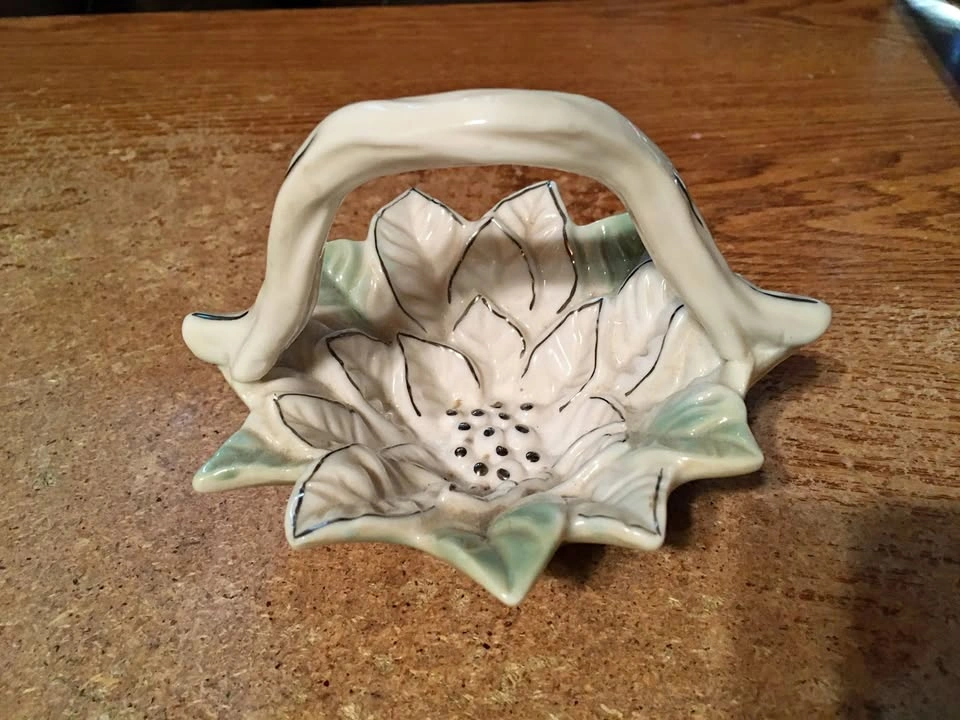 Small Porcelain Handled Basket White Green Flower Silver Tone Ou