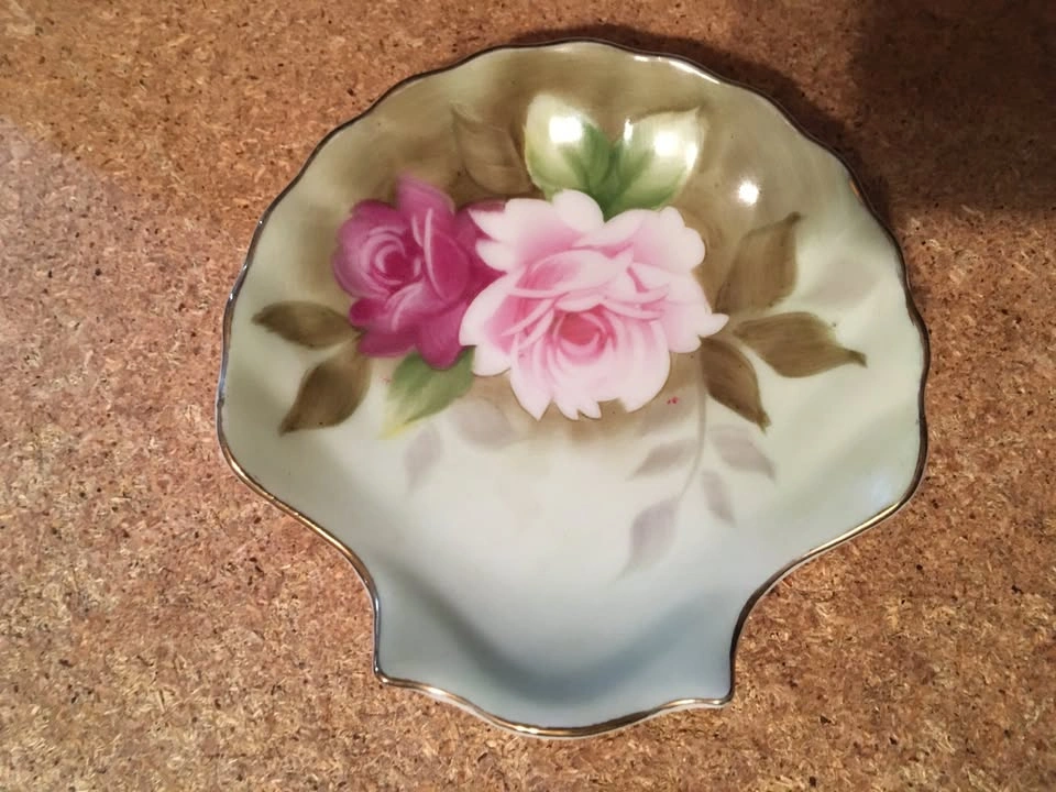 Vintage Tii Wayzata Minnesota Flowers Seashell Dish & Creamer - photo 2