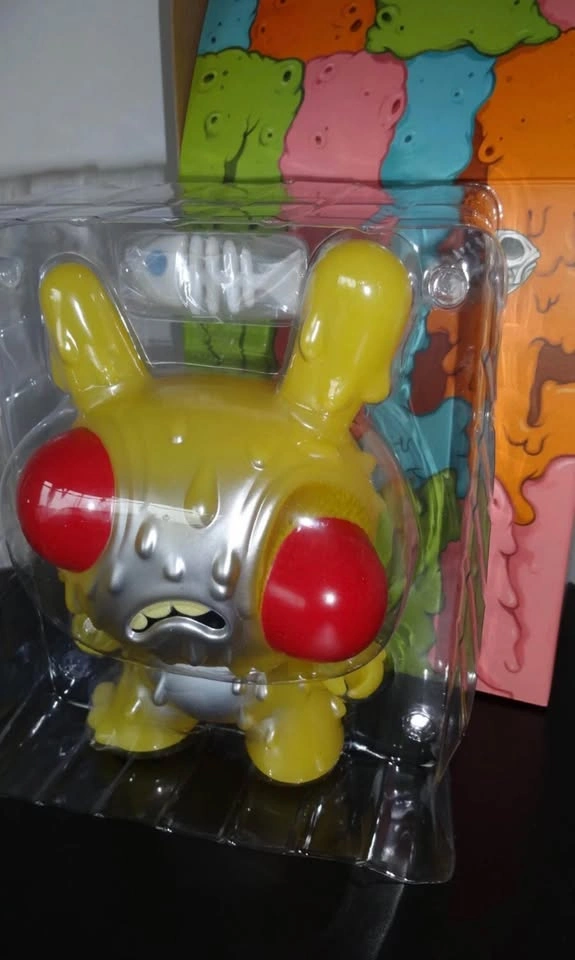 Kidrobot 8" Meltdown Dunny YELLOW Vinyl Art Toy Chris Ryniak MIN - photo 3