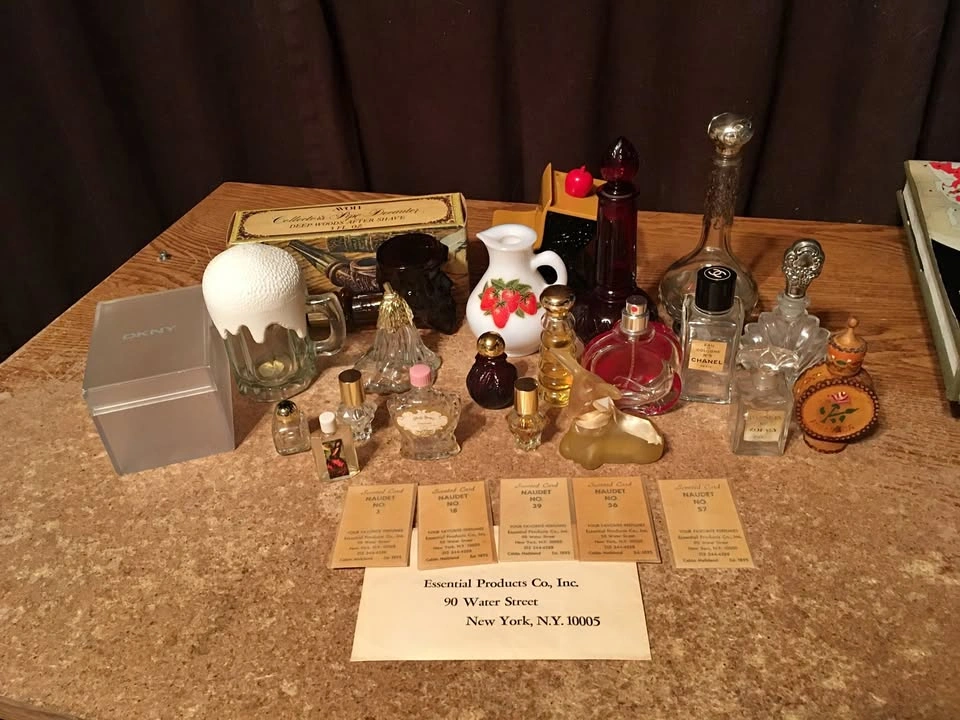 LOT OF 20+ AVON, ZOFALY, CHANEL PERFUME BOTTLES