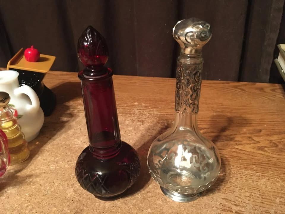 LOT OF 20+ AVON, ZOFALY, CHANEL PERFUME BOTTLES - photo 4