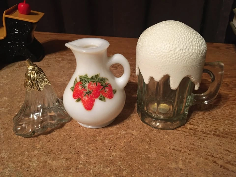 LOT OF 20+ AVON, ZOFALY, CHANEL PERFUME BOTTLES - photo 5