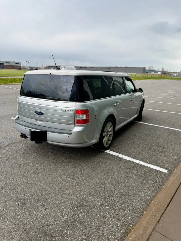 2010 Ford Flex Limited AWD - photo 3