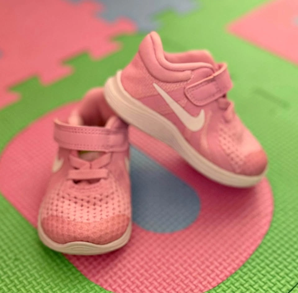 Nike Revolution Size 3C