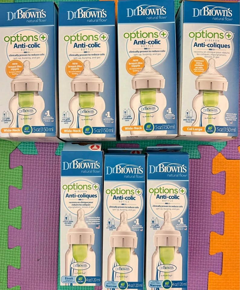 7 Dr Browns Natural Flow Anti Colic Baby Bottles + 1 Free Bottle