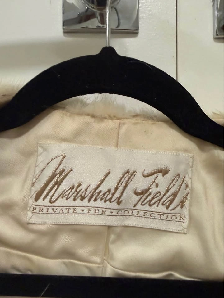 Vintage Marshall Fields 1950s Mink Fur White Capelet - photo 4