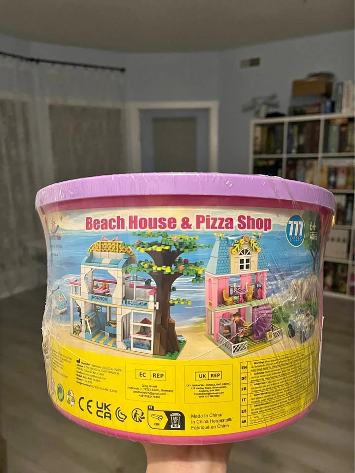 WishaLife Friends Beach House Pizza Shop Building Kit