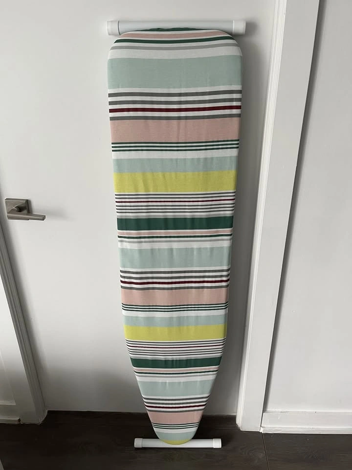 Black + Decker Iron & 54" Ironing Board - photo 2