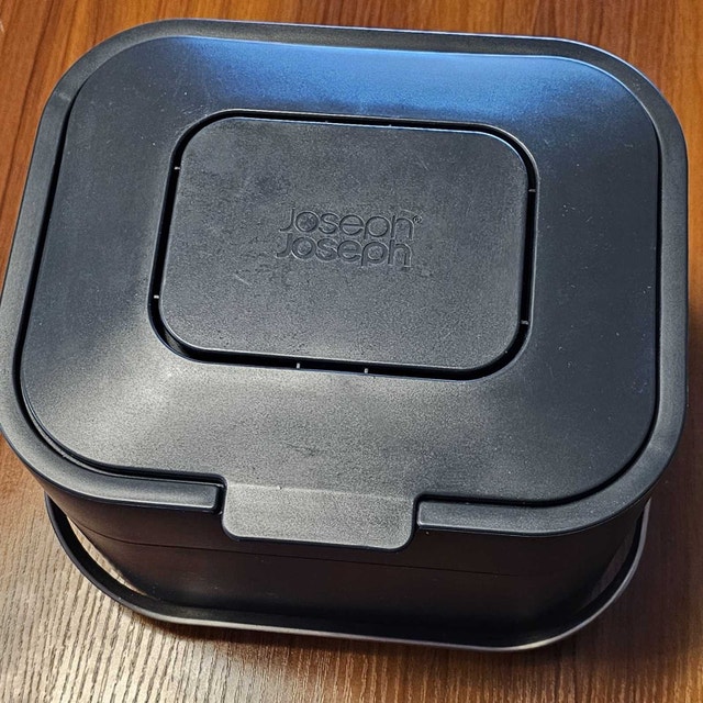 Food Waste Bin (Joseph Joseph)