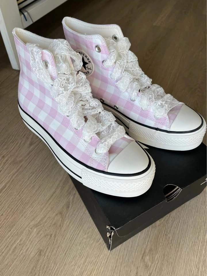 Converse Pink Gingham Shoes - Women’s Size US 8 - photo 3