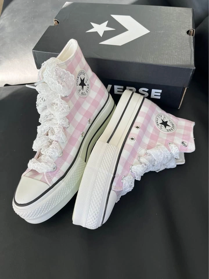 Converse Pink Gingham Shoes - Women’s Size US 8 - photo 4