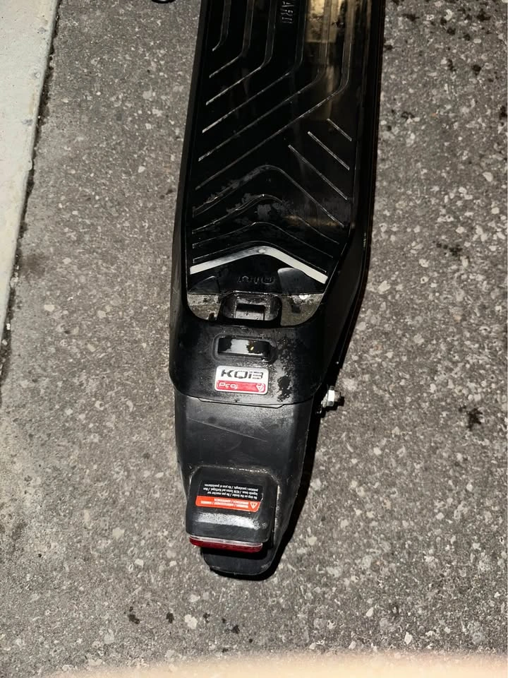 NIU KQi3 Pro Electric Scooter – Great Condition 🔥 - photo 3
