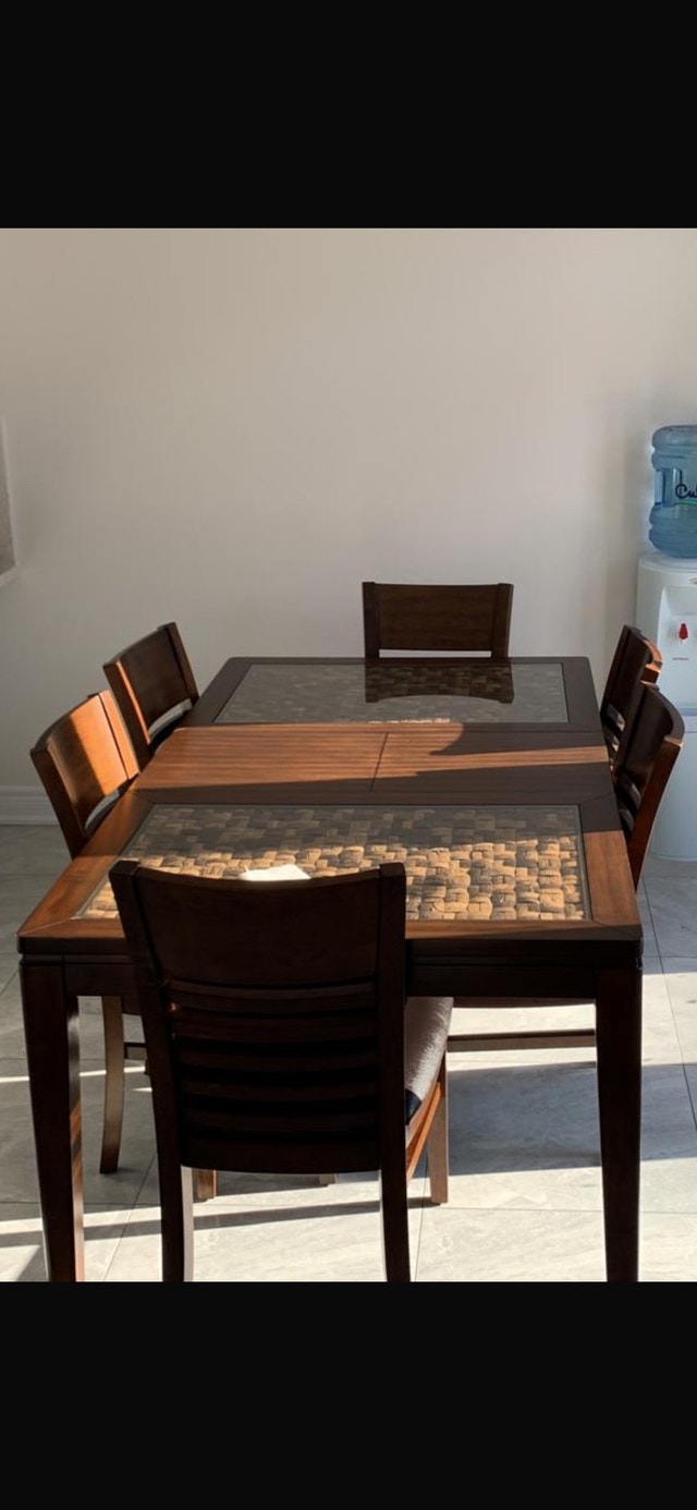 Beautiful Dark Wood Dining Table with 6 Chairs