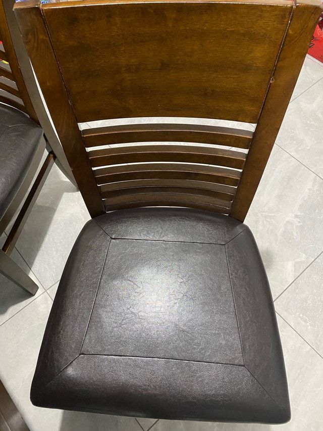 Beautiful Dark Wood Dining Table with 6 Chairs - photo 4