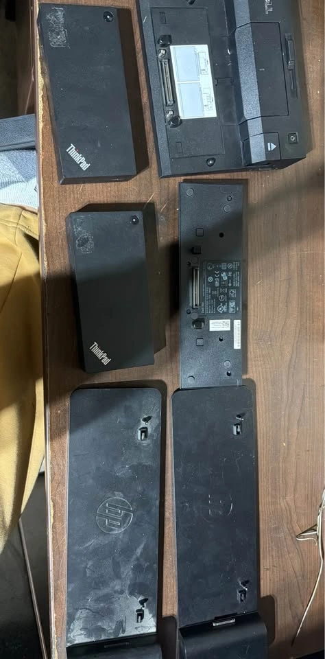 Bundle of Laptop Docks - photo 2
