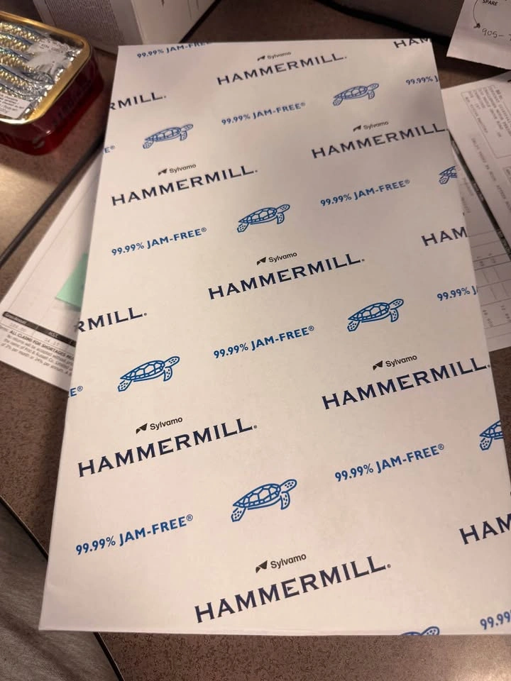 Hammermill Colors Green Paper - 8.5" x 14" - 13 Packs - photo 2
