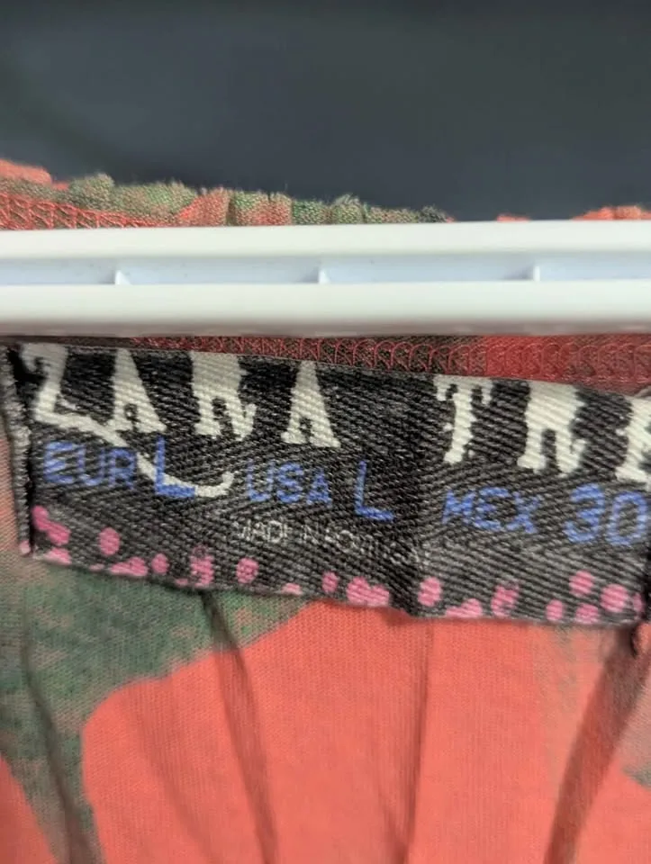 Zara floral summer sleeveless top size L, Waterdown pickup image indicator(4)