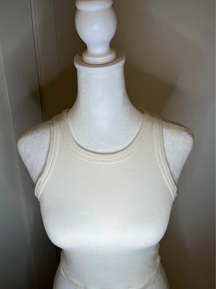 SUNDAY BEST Cream Ribbed Crop Tank Top - photo 2