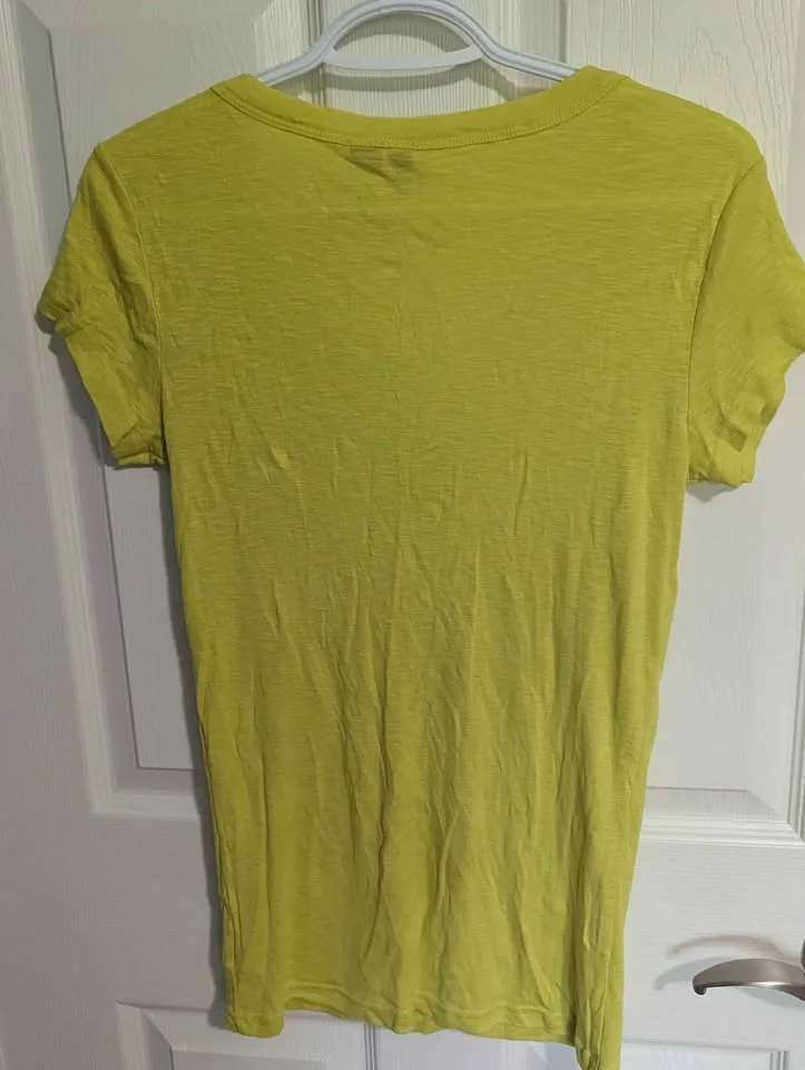 Cynthia Rowley, ladies lime green T size L, Waterdown image indicator(2)