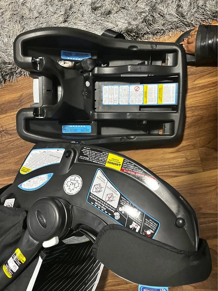 Graco infant car seat + base